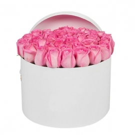  Доставка цветов в аланья  35 розовых роз в белой коробке